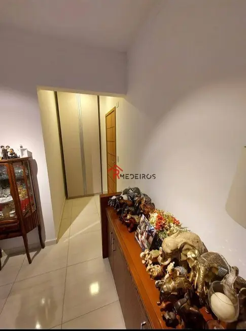 Apartamento com 2 quartos à venda, 86m2 em Praia Grande - SP - imagem 5 Foto 5 de Apartamento com 2 quartos à venda, 86m2 em Praia Grande - SP