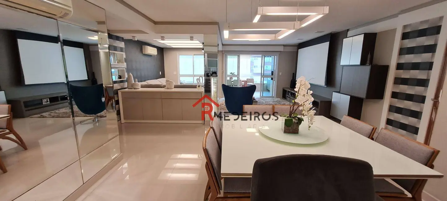 Foto 4 de Apartamento com 3 quartos à venda, 188m2 em Caiçara, Praia Grande - SP