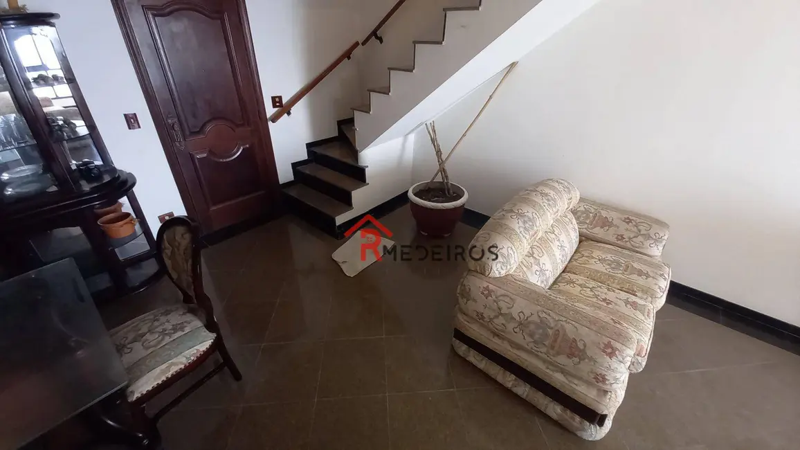 Apartamento com 4 quartos à venda, 270m2 em Guilhermina, Praia Grande - SP - imagem 5 Foto 5 de Apartamento com 4 quartos à venda, 270m2 em Guilhermina, Praia Grande - SP