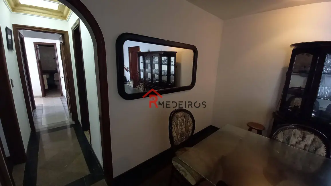 Apartamento com 4 quartos à venda, 270m2 em Guilhermina, Praia Grande - SP - imagem 6 Foto 6 de Apartamento com 4 quartos à venda, 270m2 em Guilhermina, Praia Grande - SP