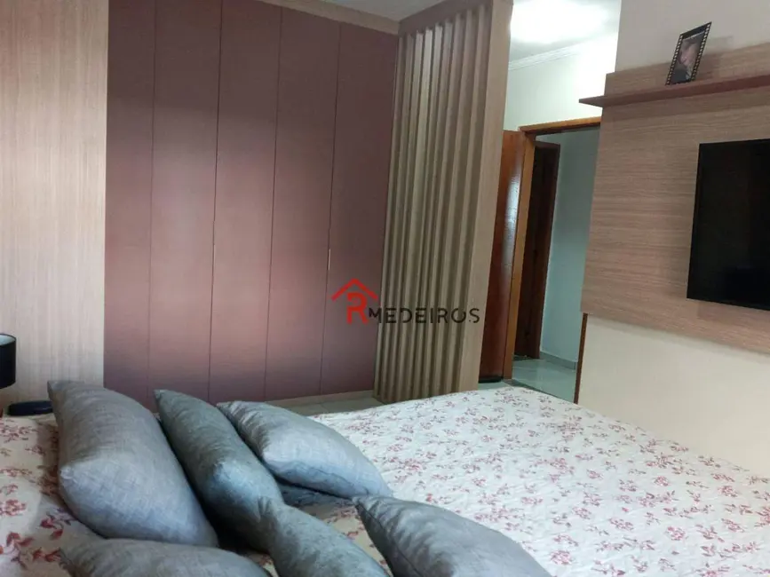 Apartamento com 2 quartos à venda, 90m2 em Guilhermina, Praia Grande - SP - imagem 5 Foto 5 de Apartamento com 2 quartos à venda, 90m2 em Guilhermina, Praia Grande - SP