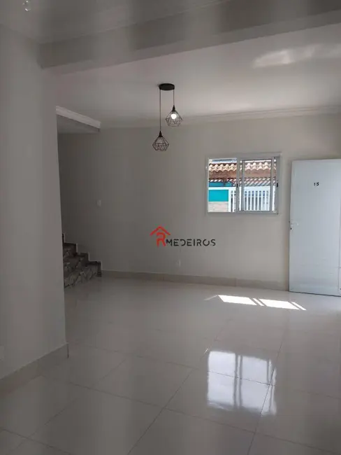 Foto 2 de Sobrado com 3 quartos à venda, 78m2 em Praia Grande - SP