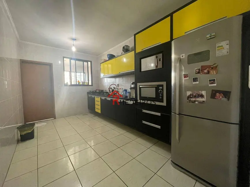 Apartamento com 3 quartos à venda, 126m2 em Canto do Forte, Praia Grande - SP - imagem 9 Foto 9 de Apartamento com 3 quartos à venda, 126m2 em Canto do Forte, Praia Grande - SP