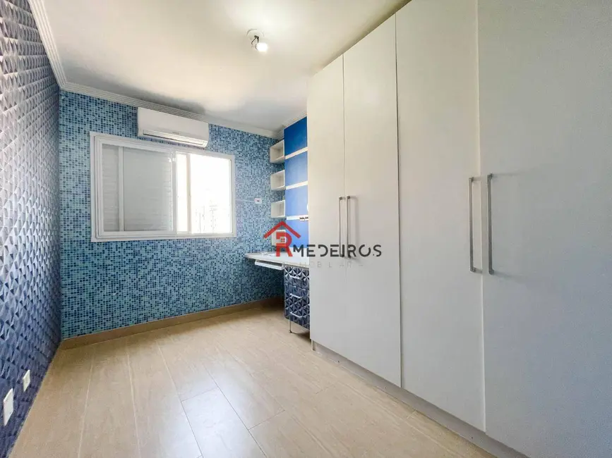 Apartamento com 3 quartos à venda, 120m2 em Aviação, Praia Grande - SP - imagem 9 Foto 9 de Apartamento com 3 quartos à venda, 120m2 em Aviação, Praia Grande - SP