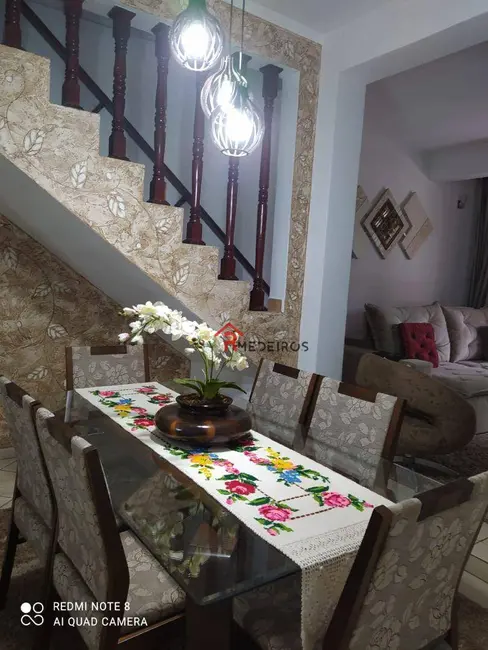Sobrado com 4 quartos à venda, 388m2 em Mirim, Praia Grande - SP - imagem 9 Foto 9 de Sobrado com 4 quartos à venda, 388m2 em Mirim, Praia Grande - SP