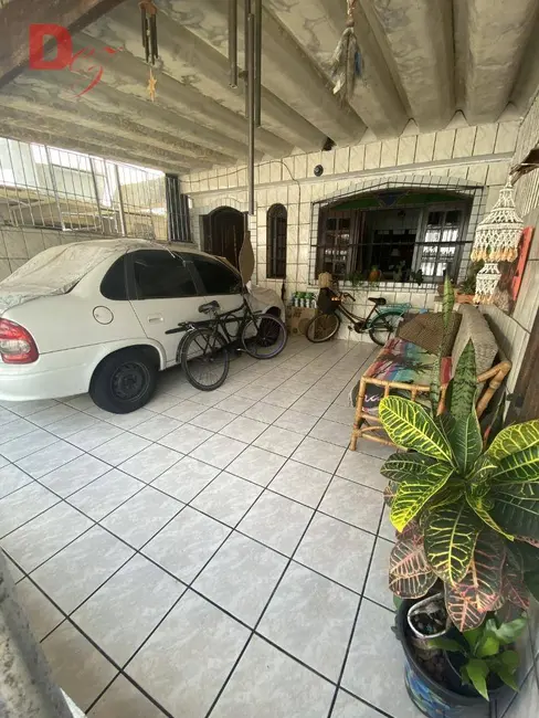 Foto 2 de Casa com 2 quartos à venda, 125m2 em Tupi, Praia Grande - SP