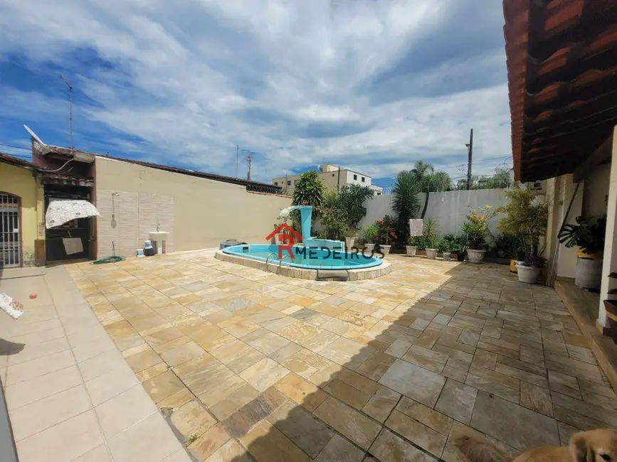 Foto 2 de Casa com 3 quartos à venda, 480m2 em Mirim, Praia Grande - SP