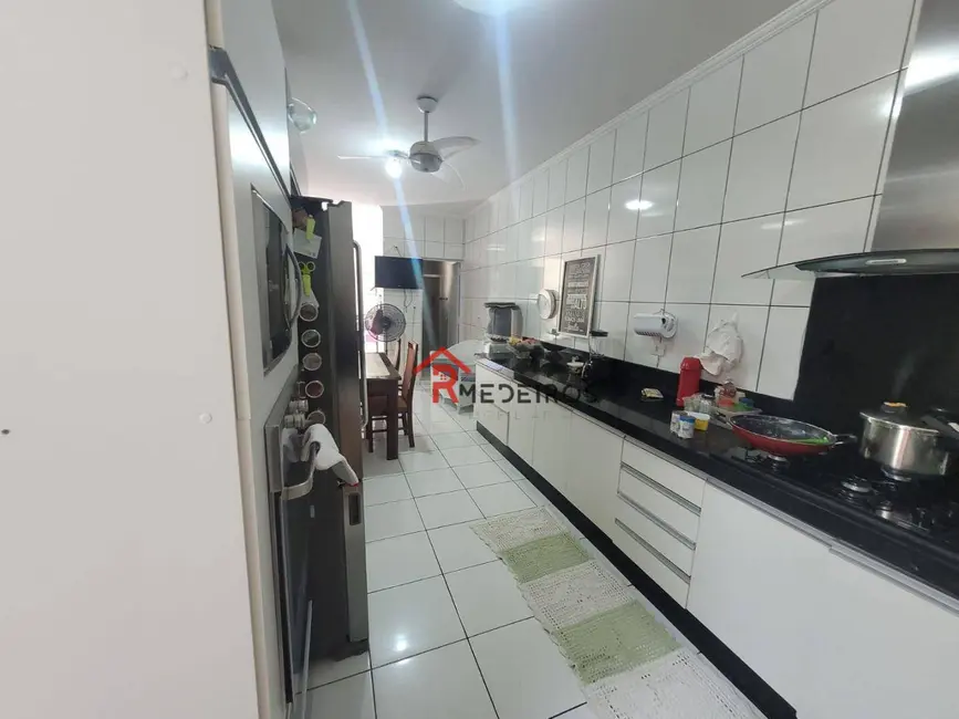 Foto 6 de Casa com 3 quartos à venda, 480m2 em Mirim, Praia Grande - SP