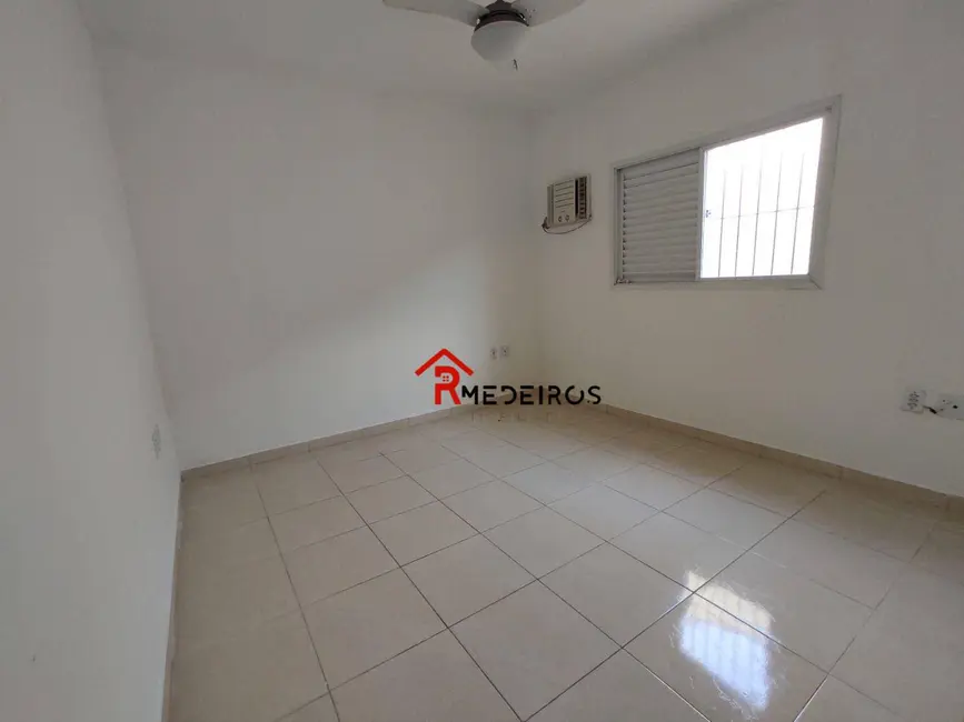 Casa com 2 quartos à venda, 250m2 em Maracanã, Praia Grande - SP - imagem 8 Foto 8 de Casa com 2 quartos à venda, 250m2 em Maracanã, Praia Grande - SP