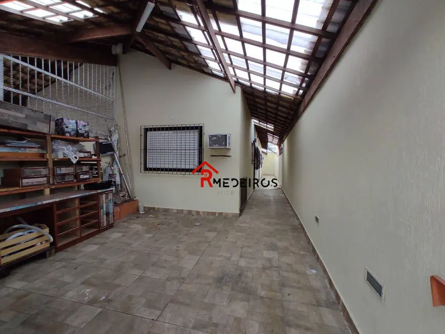 Casa com 2 quartos à venda, 250m2 em Maracanã, Praia Grande - SP - imagem 1 Foto 1 de Casa com 2 quartos à venda, 250m2 em Maracanã, Praia Grande - SP