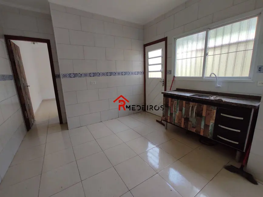 Casa com 2 quartos à venda, 250m2 em Maracanã, Praia Grande - SP - imagem 6 Foto 6 de Casa com 2 quartos à venda, 250m2 em Maracanã, Praia Grande - SP