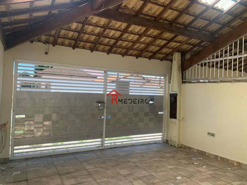 Casa com 2 quartos à venda, 250m2 em Maracanã, Praia Grande - SP - imagem 2 Foto 2 de Casa com 2 quartos à venda, 250m2 em Maracanã, Praia Grande - SP