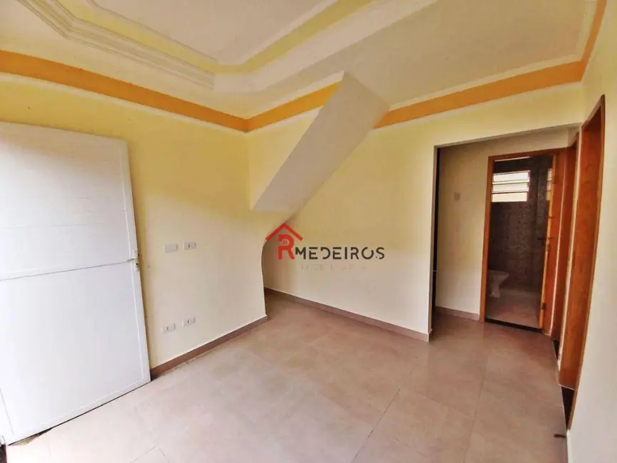 Casa com 2 quartos à venda, 70m2 em Esmeralda, Praia Grande - SP - imagem 3 Foto 3 de Casa com 2 quartos à venda, 70m2 em Esmeralda, Praia Grande - SP