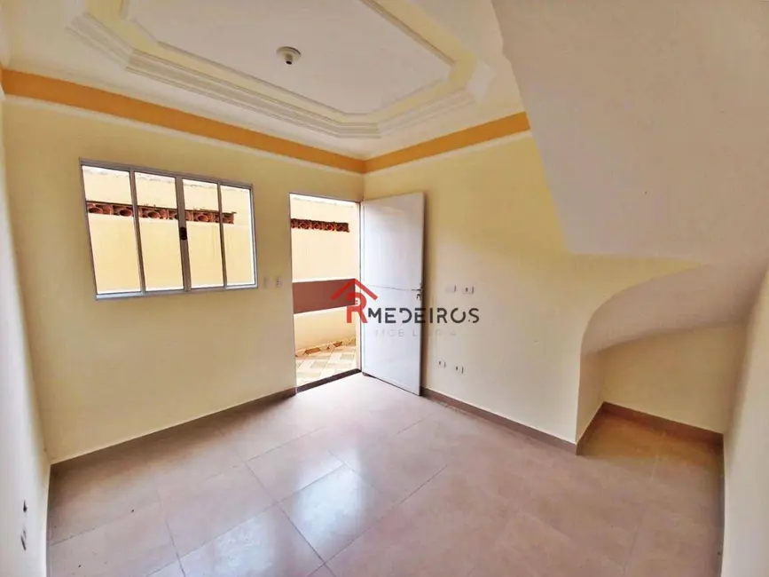 Casa com 2 quartos à venda, 70m2 em Esmeralda, Praia Grande - SP - imagem 4 Foto 4 de Casa com 2 quartos à venda, 70m2 em Esmeralda, Praia Grande - SP