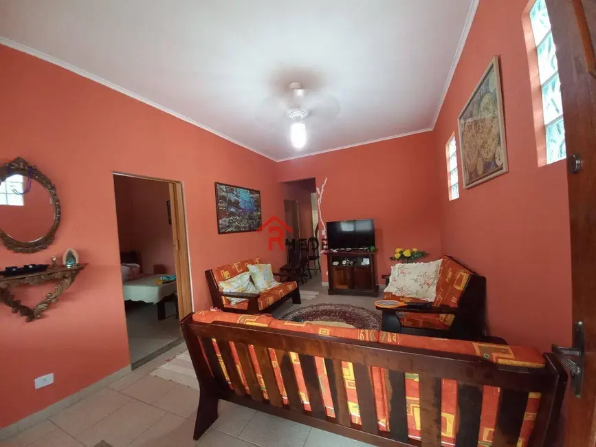 Casa com 3 quartos à venda, 320m2 em Aviação, Praia Grande - SP - imagem 8 Foto 8 de Casa com 3 quartos à venda, 320m2 em Aviação, Praia Grande - SP