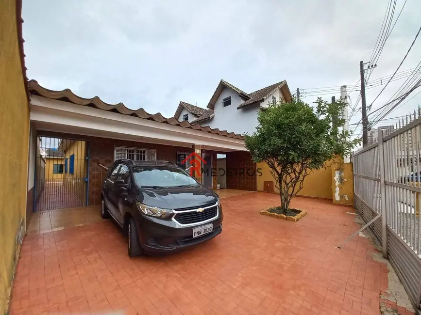 Casa com 3 quartos à venda, 320m2 em Aviação, Praia Grande - SP - imagem 5 Foto 5 de Casa com 3 quartos à venda, 320m2 em Aviação, Praia Grande - SP