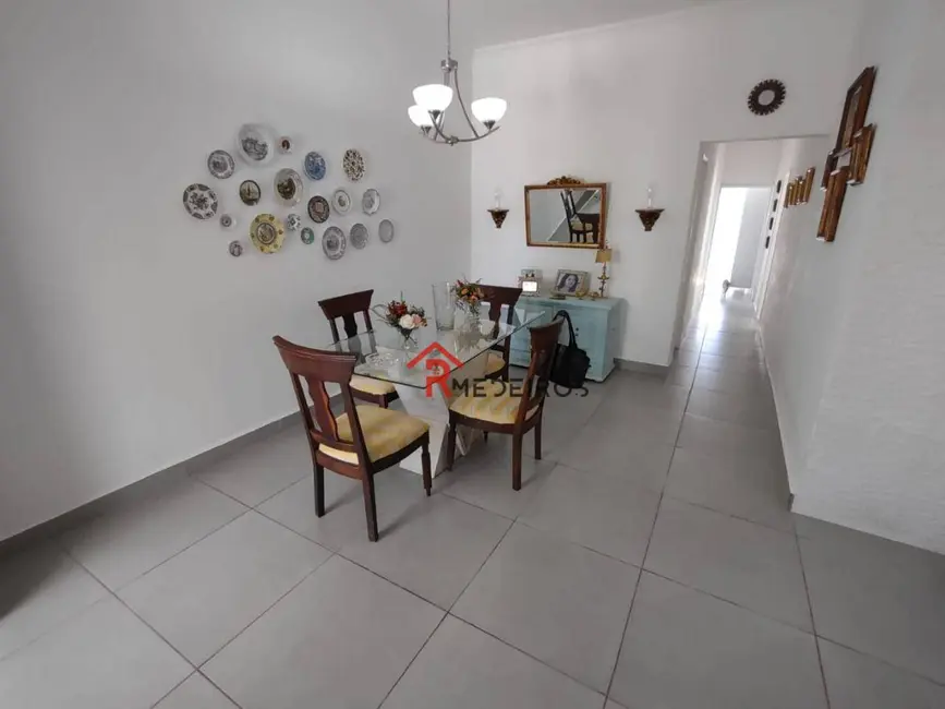 Casa com 2 quartos à venda, 170m2 em Canto do Forte, Praia Grande - SP - imagem 7 Foto 7 de Casa com 2 quartos à venda, 170m2 em Canto do Forte, Praia Grande - SP