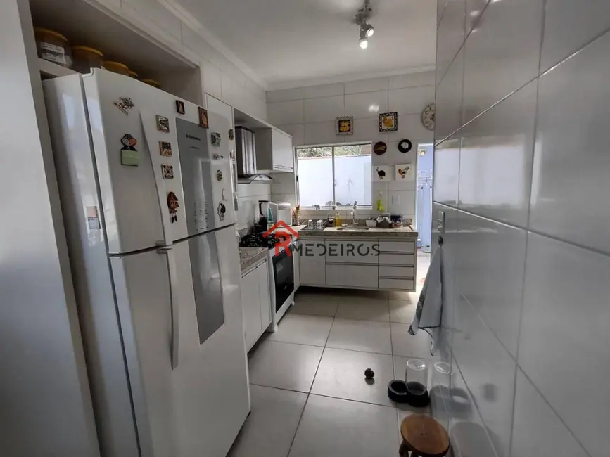 Casa com 2 quartos à venda, 170m2 em Canto do Forte, Praia Grande - SP - imagem 8 Foto 8 de Casa com 2 quartos à venda, 170m2 em Canto do Forte, Praia Grande - SP