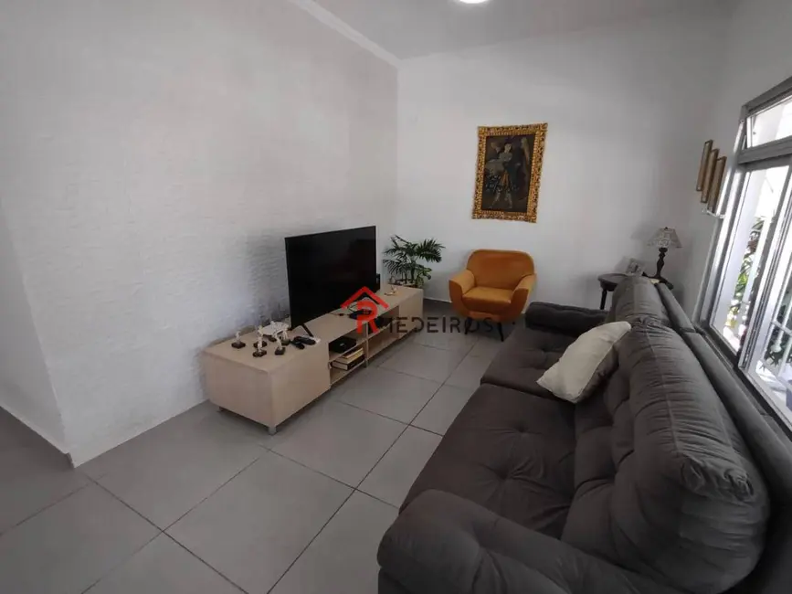 Casa com 2 quartos à venda, 170m2 em Canto do Forte, Praia Grande - SP - imagem 3 Foto 3 de Casa com 2 quartos à venda, 170m2 em Canto do Forte, Praia Grande - SP