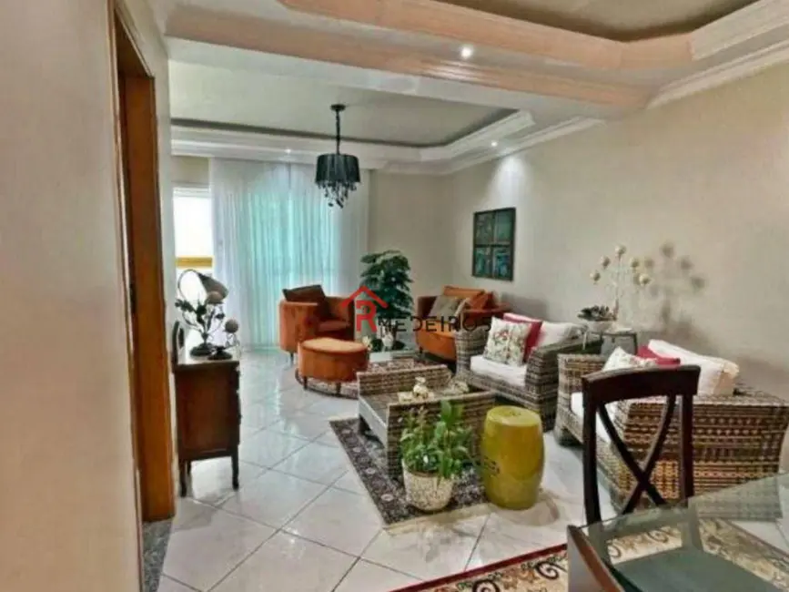 Foto 3 de Apartamento com 3 quartos à venda, 190m2 em Aviação, Praia Grande - SP