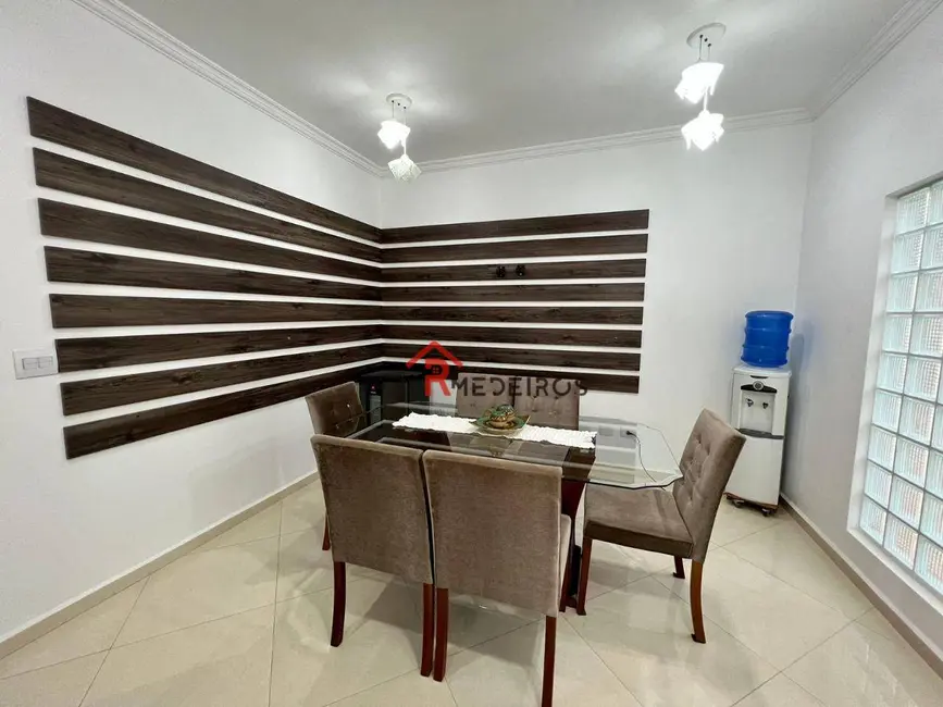 Casa com 3 quartos à venda, 208m2 em Praia Grande - SP - imagem 7 Foto 7 de Casa com 3 quartos à venda, 208m2 em Praia Grande - SP