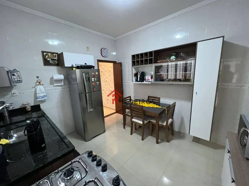 Foto 8 de Casa com 2 quartos à venda, 132m2 em Aviação, Praia Grande - SP