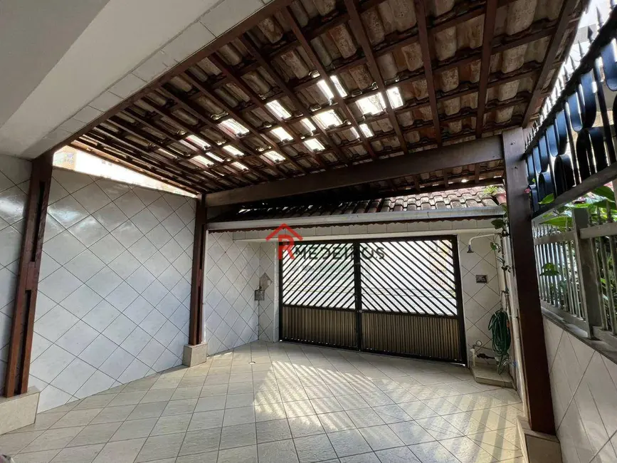 Foto 3 de Casa com 2 quartos à venda, 132m2 em Aviação, Praia Grande - SP