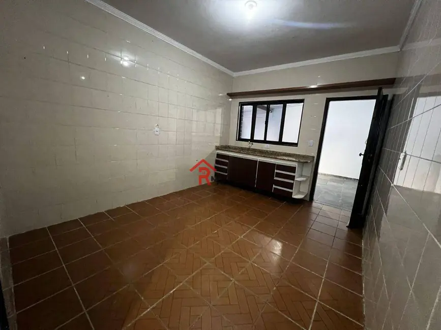 Foto 6 de Casa com 2 quartos à venda, 105m2 em Maracanã, Praia Grande - SP