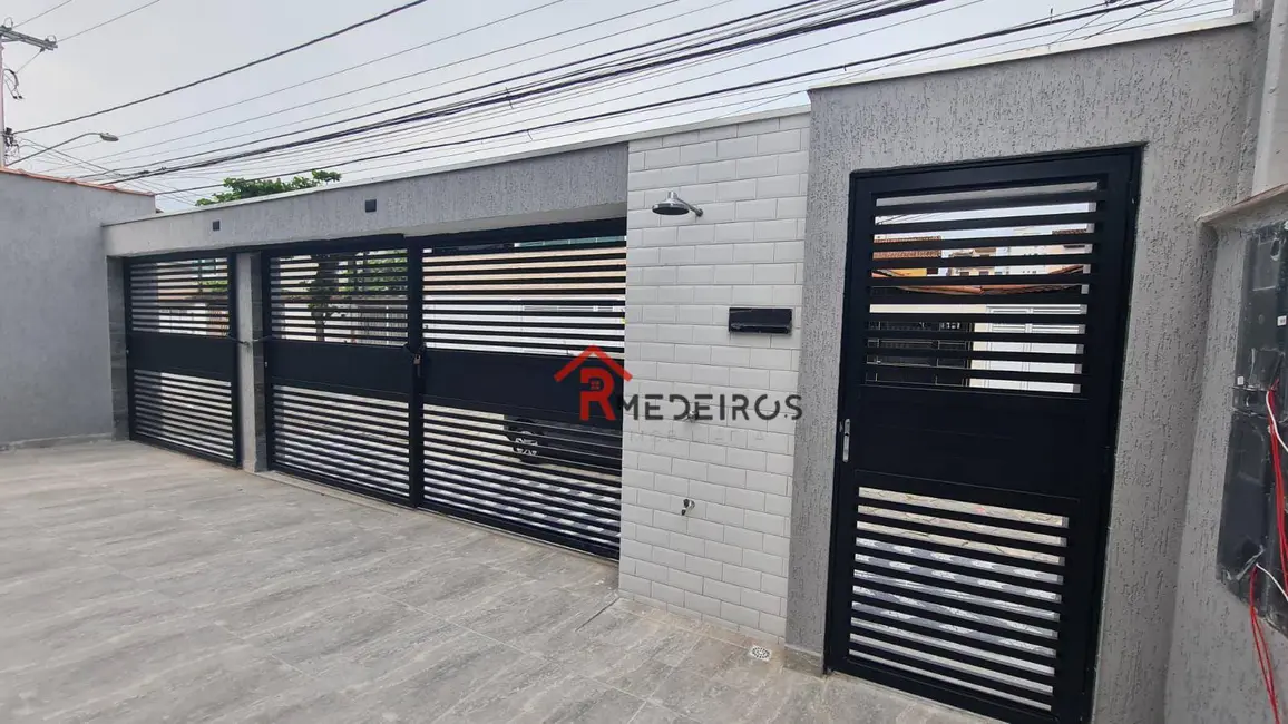 Casa com 2 quartos à venda, 72m2 em Praia Grande - SP - imagem 3 Foto 3 de Casa com 2 quartos à venda, 72m2 em Praia Grande - SP