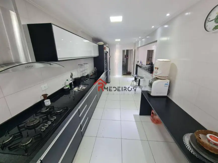 Foto 4 de Apartamento com 3 quartos à venda, 162m2 em Praia Grande - SP