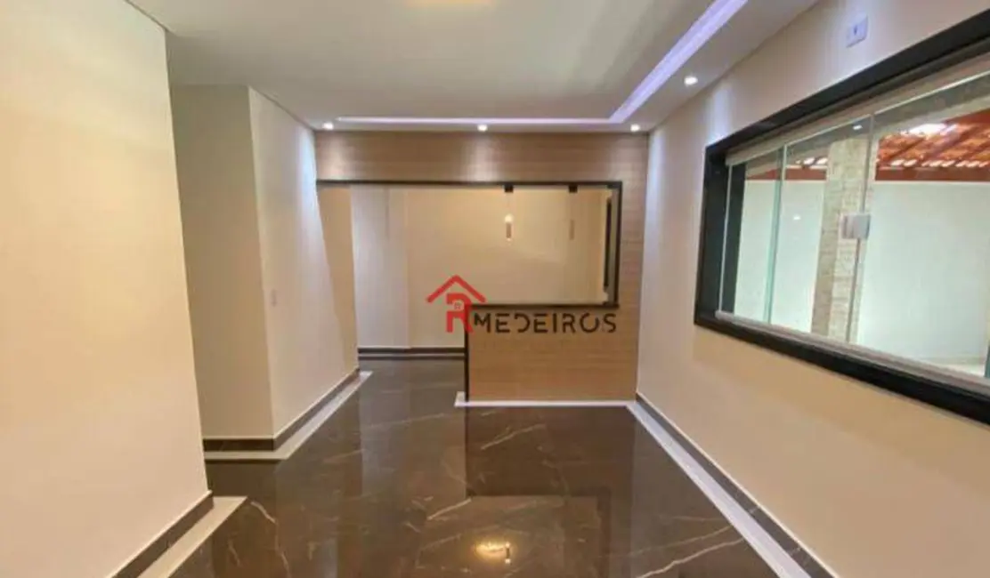 Casa com 3 quartos à venda, 170m2 em Praia Grande - SP - imagem 5 Foto 5 de Casa com 3 quartos à venda, 170m2 em Praia Grande - SP