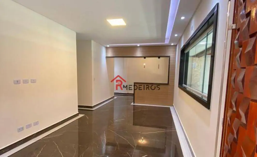 Casa com 3 quartos à venda, 170m2 em Praia Grande - SP - imagem 4 Foto 4 de Casa com 3 quartos à venda, 170m2 em Praia Grande - SP