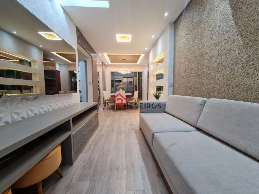 Apartamento com 2 quartos à venda, 88m2 em Praia Grande - SP - imagem 3 Foto 3 de Apartamento com 2 quartos à venda, 88m2 em Praia Grande - SP