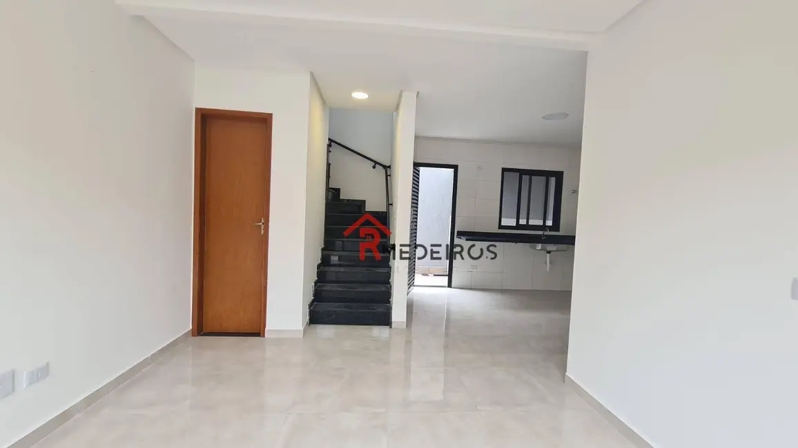 Foto 4 de Casa de Condomínio com 2 quartos à venda, 110m2 em Praia Grande - SP
