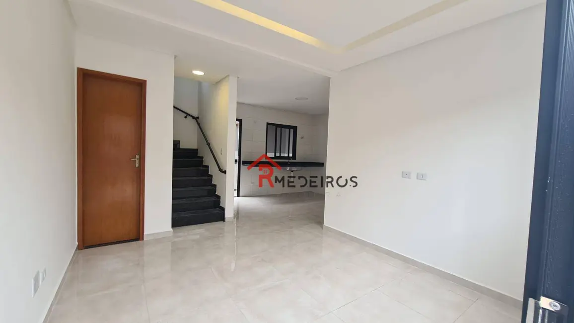 Foto 3 de Casa de Condomínio com 2 quartos à venda, 110m2 em Praia Grande - SP
