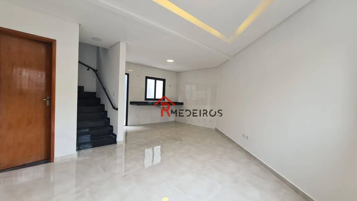 Foto 3 de Casa de Condomínio com 2 quartos à venda, 120m2 em Praia Grande - SP