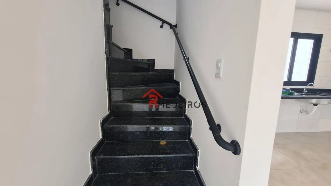 Foto 6 de Casa de Condomínio com 2 quartos à venda, 120m2 em Praia Grande - SP