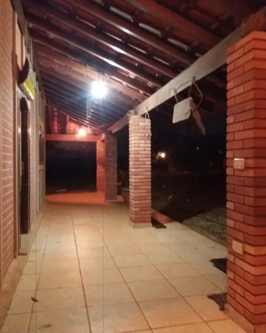 Foto 2 de Casa com 3 quartos à venda, 230m2 em Pardinho - SP