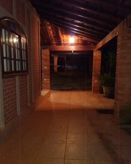 Foto 3 de Casa com 3 quartos à venda, 230m2 em Pardinho - SP