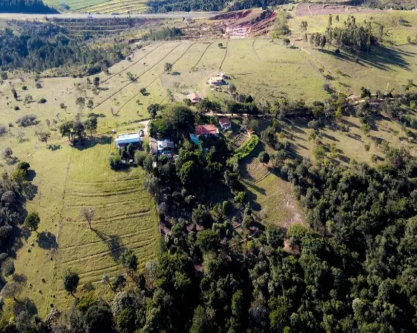 Foto 11 de Chácara à venda, 5000m2 em Pardinho - SP