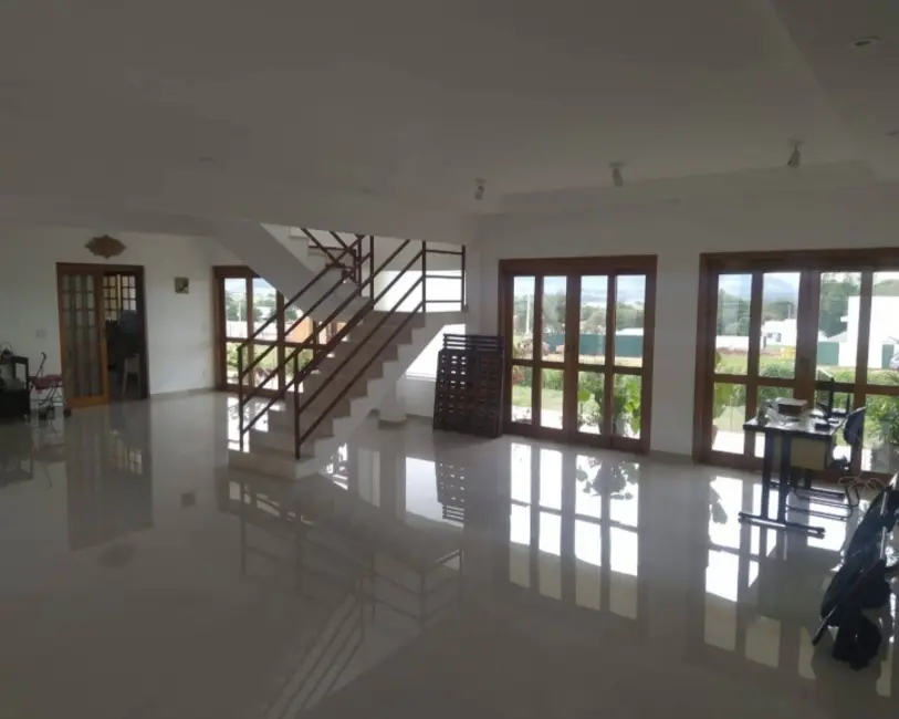 Foto 8 de Sobrado com 5 quartos à venda em Pardinho - SP