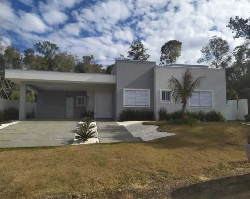 Foto 1 de Casa com 4 quartos à venda em Pardinho - SP