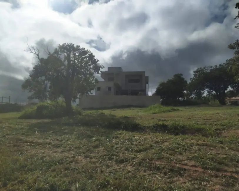 Foto 4 de Terreno / Lote à venda em Pardinho - SP