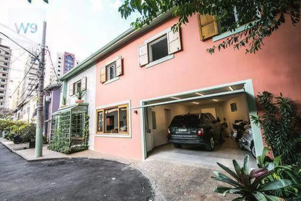 Casa com 4 quartos à venda, 300m2 em Itaim Bibi, São Paulo - SP - imagem 2 Foto 2 de Casa com 4 quartos à venda, 300m2 em Itaim Bibi, São Paulo - SP