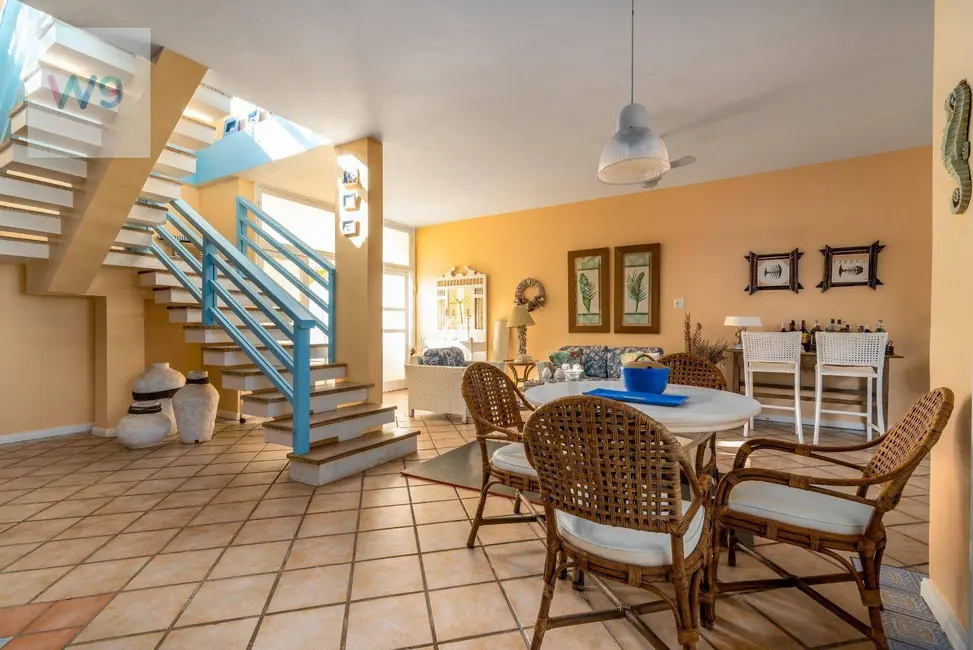 Foto 3 de Casa com 5 quartos à venda, 352m2 em Ubatuba - SP