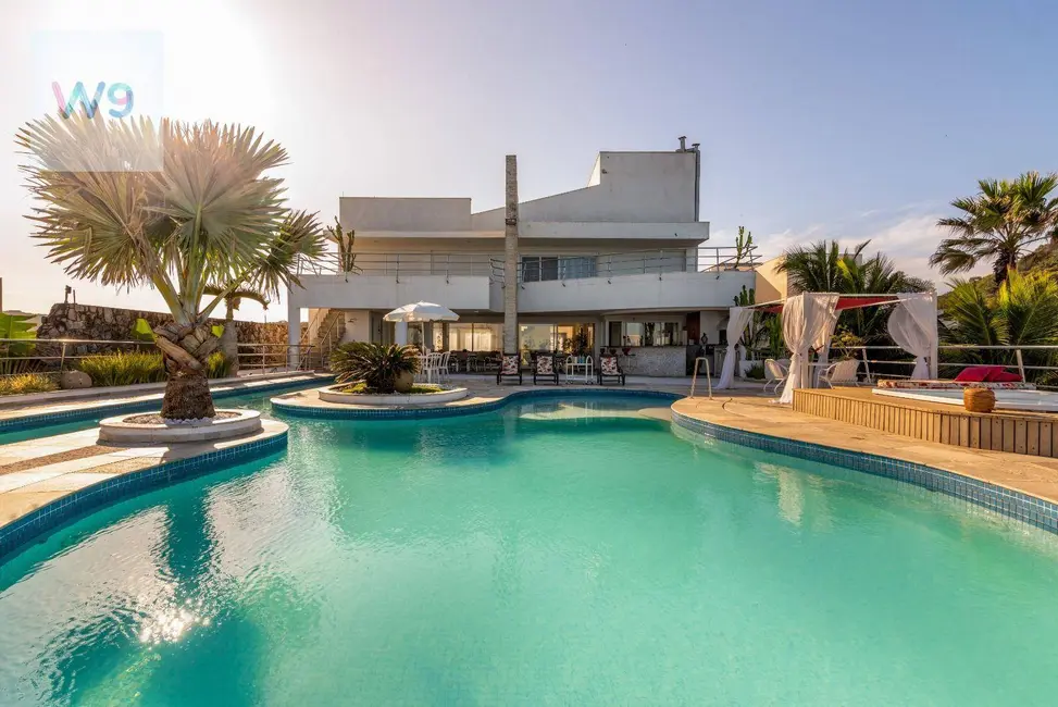 Foto 1 de Casa com 10 quartos à venda, 1400m2 em Balneário Praia do Pernambuco, Guaruja - SP