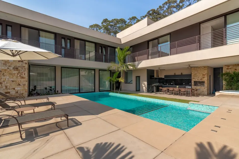 Casa de Condomínio com 5 quartos à venda, 1009m2 em Lageadinho, Cotia - SP - imagem 6 Foto 6 de Casa de Condomínio com 5 quartos à venda, 1009m2 em Lageadinho, Cotia - SP