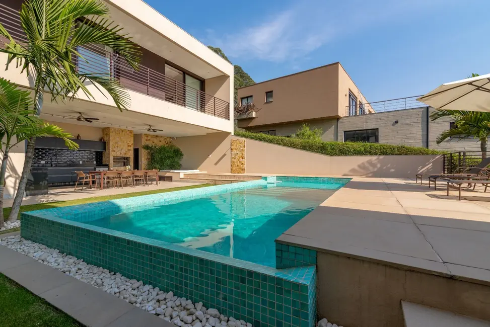 Casa de Condomínio com 5 quartos à venda, 1009m2 em Lageadinho, Cotia - SP - imagem 4 Foto 4 de Casa de Condomínio com 5 quartos à venda, 1009m2 em Lageadinho, Cotia - SP