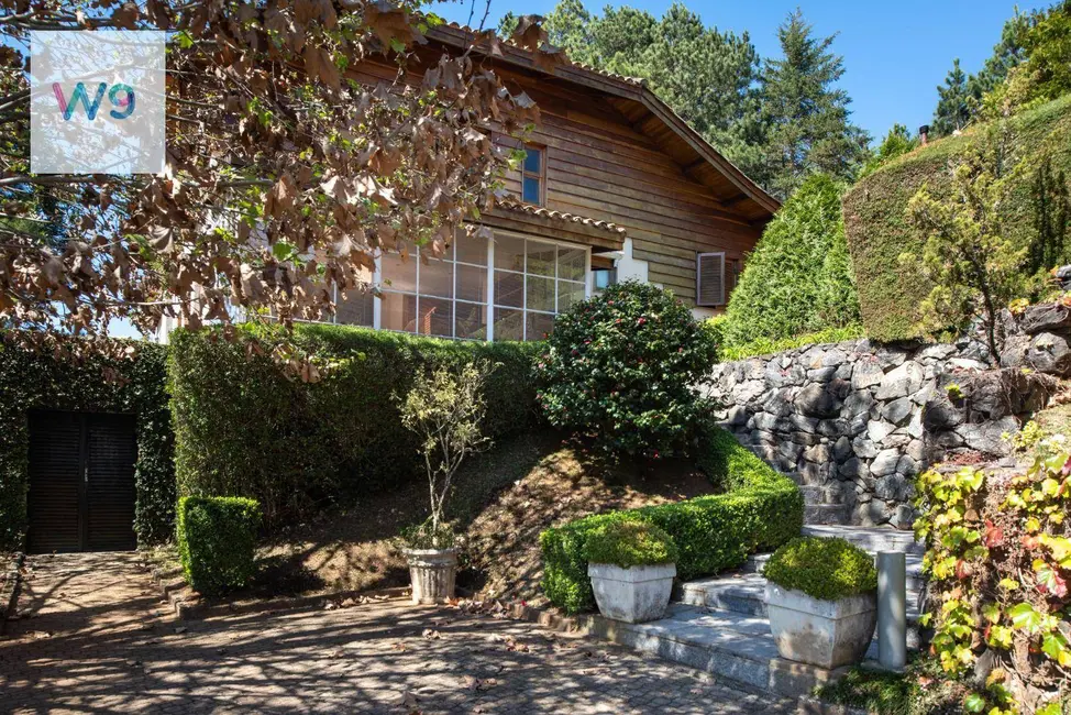 Foto 2 de Casa de Condomínio com 5 quartos à venda, 1000m2 em Campos Do Jordao - SP