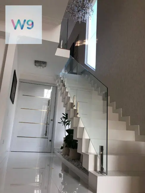 Foto 3 de Casa de Condomínio com 4 quartos à venda, 400m2 em Santana De Parnaiba - SP